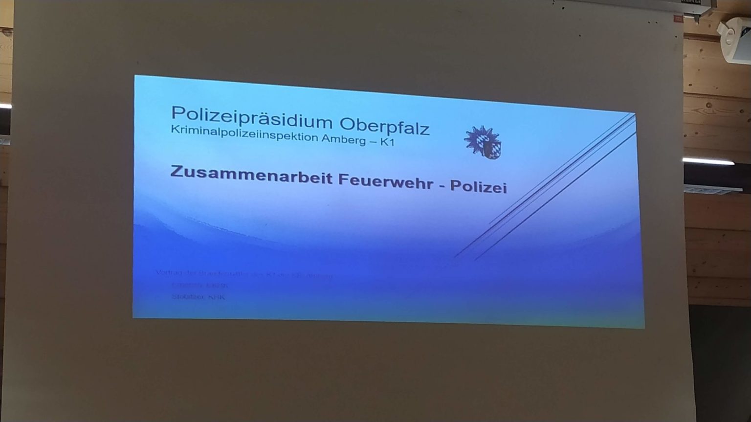 „Auf gute Zusammenarbeit“ zwischen Polizei und Feuerwehr